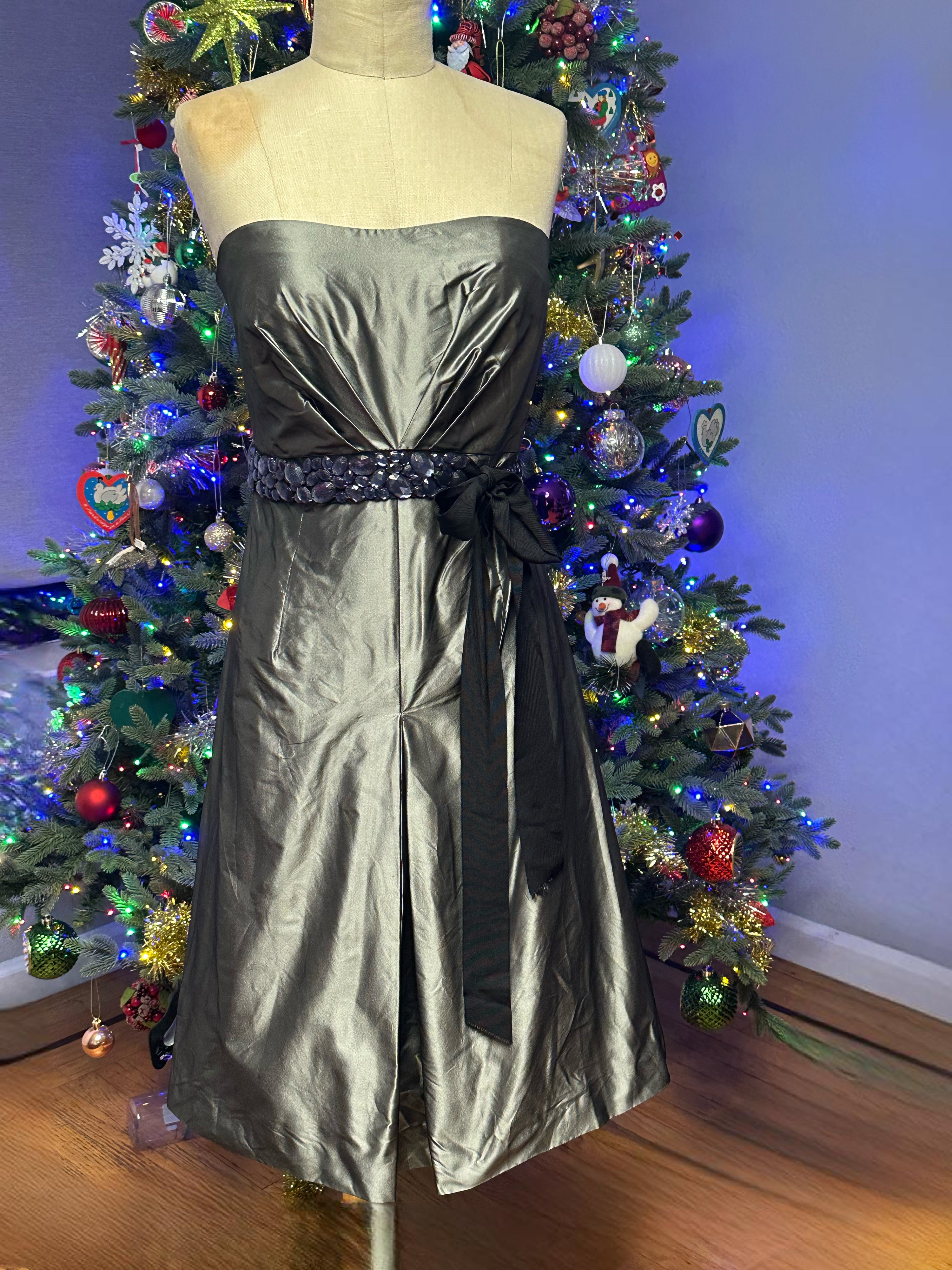 Vera Wang Lavender Label strapless Holiday Elegant dress