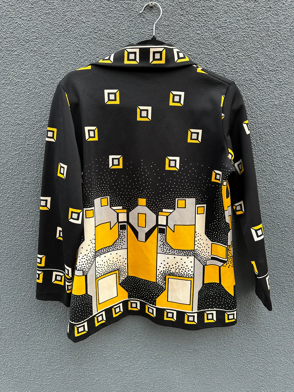 Vintage 70's womens geometric knit dagger collar button shirt